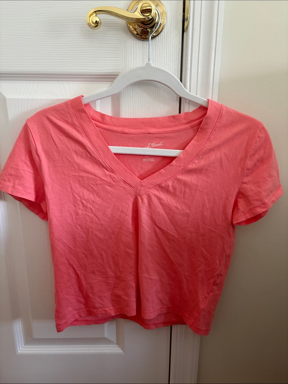 Universal Thread Coral V-Neck Short Sleeve Tee